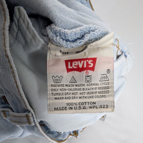 Levi's VTG Light Wash Denim Button Fly Long Length Jorts Jean Shorts - Picture 8 of 10
